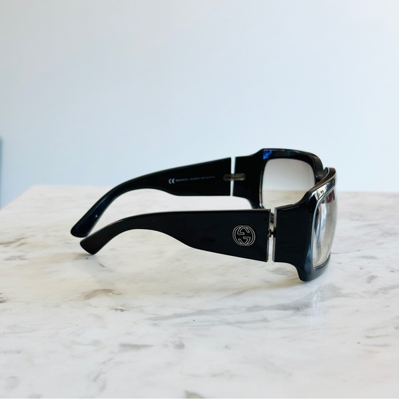 GUCCI Vintage Y2K Wrap-Around Sunglasses - Picture 5 of 15